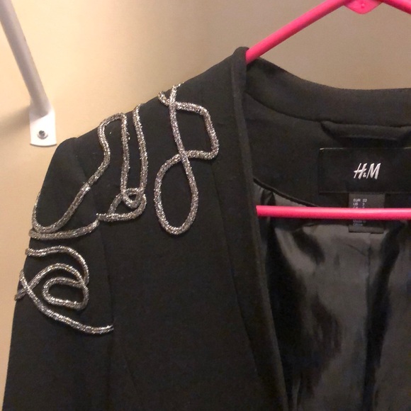 H&M Blazer - Picture 3 of 7